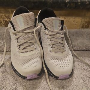 Stylish Skecher Light Gray and Black Sneakers